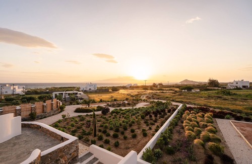 Kastraki Villa | Villa Iliaki Ιδανική για όσους θέλουν να αφεθούν να τους παρασύρει το καλοκαίρι.