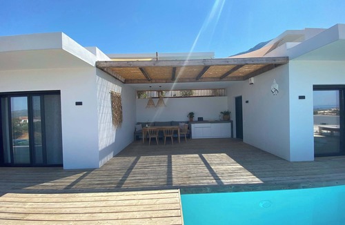 Aktio-Vonitsa Villa | Villa Ilios Summary: