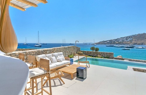 Platis Gialos Villa | Villa in Mykonos with 6 bedrooms sleeps 12