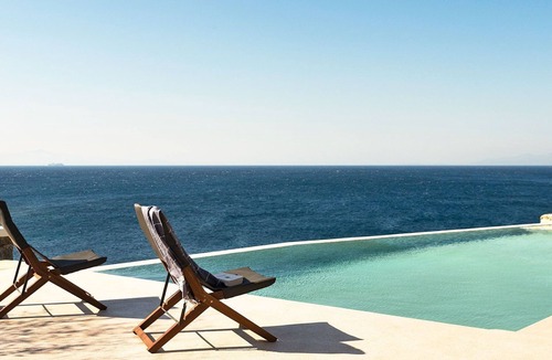 Ornos Villa | Villa in Ornos with 6 bedrooms sleeps 12