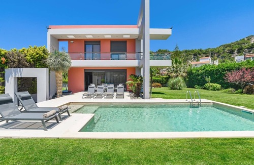 Ixia Villa | Villa Kallisti Ialyssos by Villa Plus