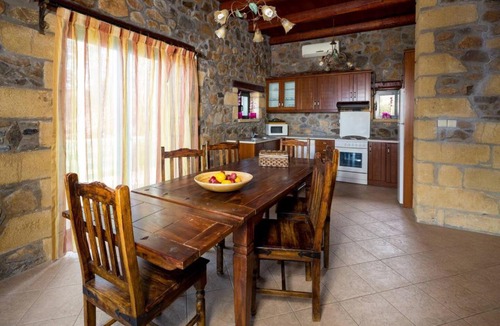Livadia Villa | Villa Kimothoe with Private Pool, only 20 min to Elafonissi Beach
