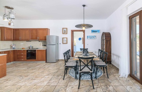 Vlicha Villa | Villa Krini Selini - Three Bedroom Villa, Sleeps 6