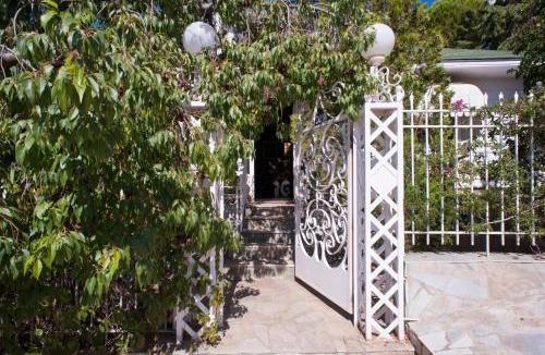 Kalyvia Thorikou Villa | Villa Lagonisi, magnificent Villa in the Athenian Riviera