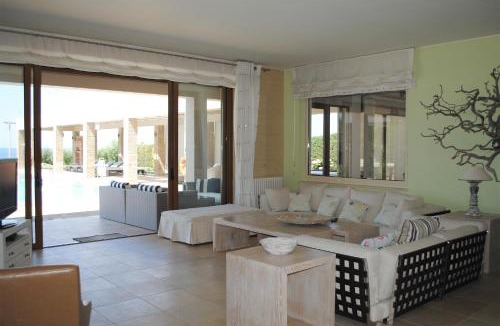 Kastrosikia Villa | Villa Lefka