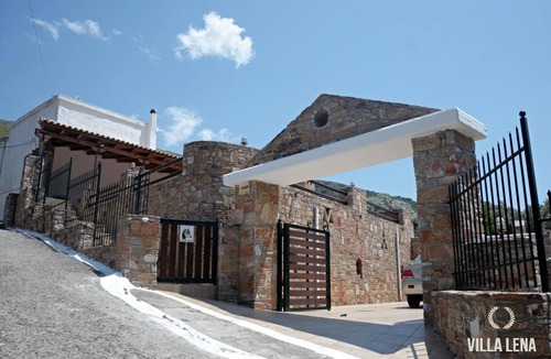 Ydrousa Villa | Villa 'Lena Andros' with Mountain View, Wi-Fi and Air Conditioning