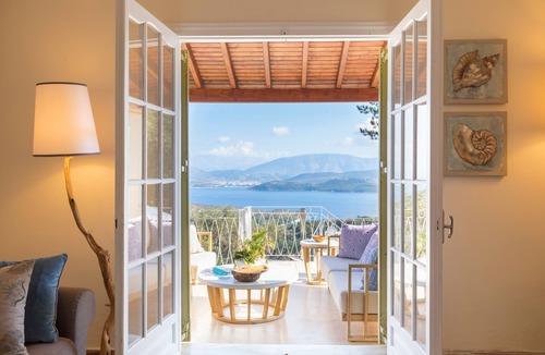 Petaleia Villa | Villa Leondari by Rodostamo Collection