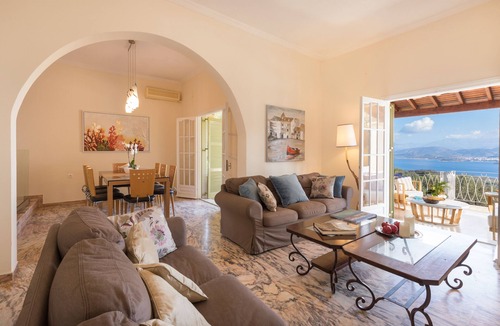 Petaleia Villa | Villa Leondari by Rodostamo Collection