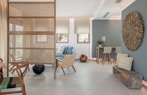 Tavronitis Villa | Villa Lilly by Delfus
