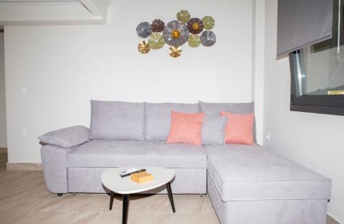 Nea Potidaia House | Villa Llanaj Residence 1 by Luxlikehome