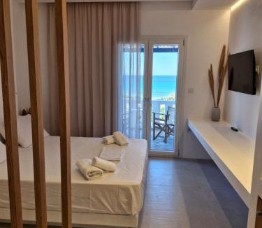 Gavrio Apartment | Villa Maniati Chrissi Ammos