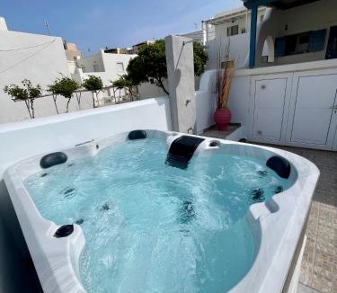 Naxos Town Villa | Villa Maria Naxos -with new hot tub