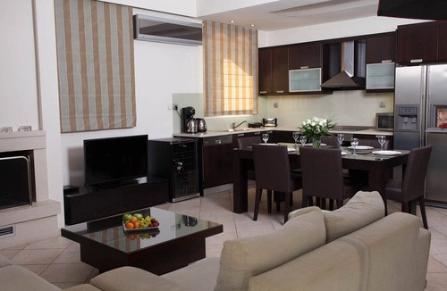 Souda Villa | Villa Melitini, luxury, ideal for big groups, saltwater pool, private garden