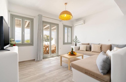 Kastraki Villa | Villa Nausica, Steps from the Beach