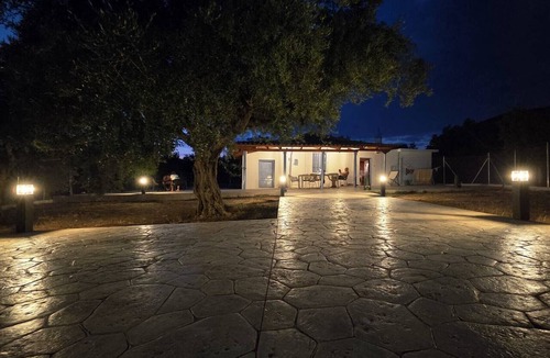 Vromonerion Villa | Villa 'Navarino Greek House' with Sea View, Wi-Fi and Air Conditioning