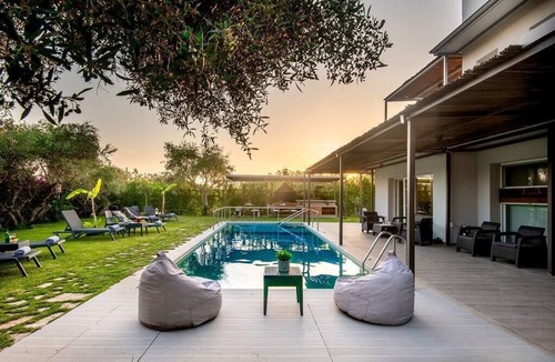 Kapeli Villa | Villa Nefeli – Enervillas | Pool & Accessibility
