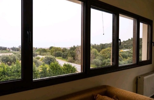 Soroni Villa | Villa Nostra Airport pick-up services