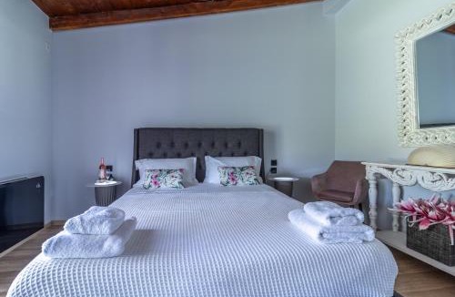 Loutraki Villa | Villa Olive & Stone Loutraki