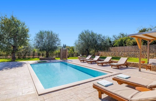 Limni Villa | Villa Oras Corfu Thaleia by Villa Plus