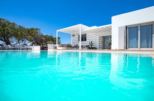 Platis Gialos Villa | Villa Paraga Luxurious private villa with swimming pool and jacuzzi