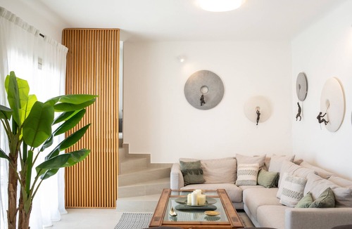 Platis Gialos Villa | Villa Paraga Luxurious private villa with swimming pool and jacuzzi