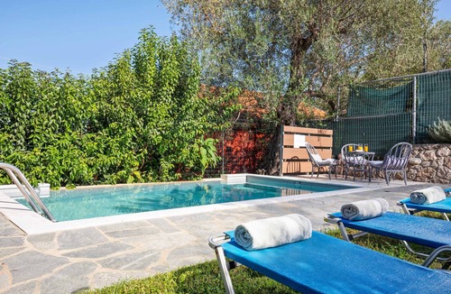 Chlomos Villa | Villa Pelagia Mare - Two Bedroom Villa, Sleeps 4