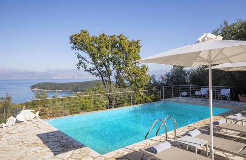 Petaleia Villa | Villa Pietra Gialla by Rodostamo Collection