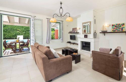 Almiros Beach Villa | Villa Pitteri