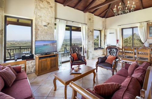 Kolymbari Villa | Villa Polemarchi Iris