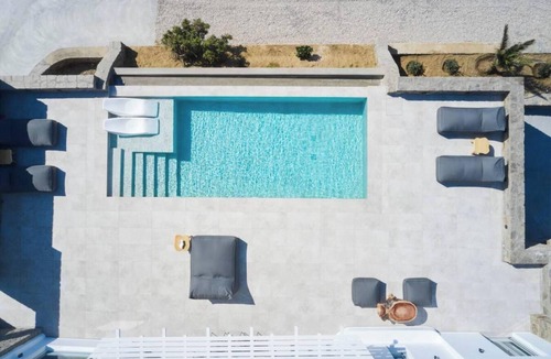 Tourlos Villa | Villa 'Princess Ann' with Sea View, Wi-Fi and Air Conditioning
