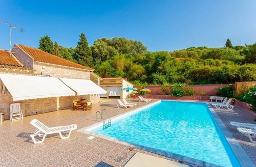 Lefkimmi Villa | Villa Psaropouli: Large Private Pool, A/C, WiFi
