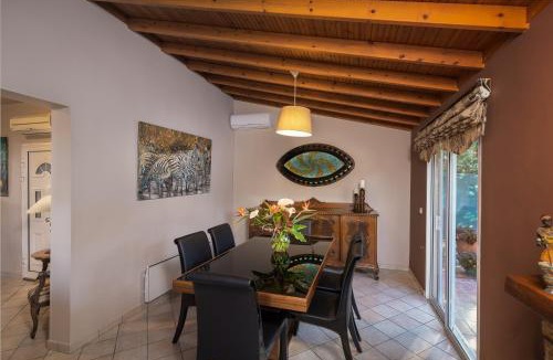 Asgourou Villa | Villa René