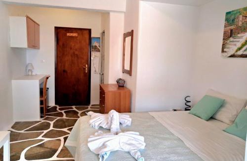 Batsi Apartment | Villa Rena