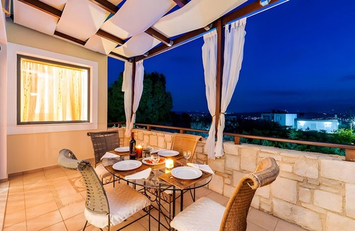 Megala Chorafia Villa | Villa Renata with Private Pool, Mountain View, Wi-Fi and Air Conditioning