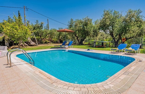 Laganas Villa | Villa Rizolia Epta by Villa Plus