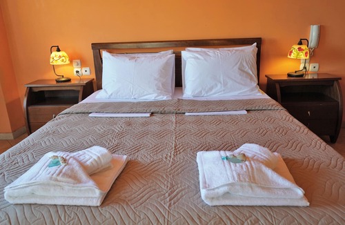 Kokinos Pirgos Villa | Villa Roe with sea view