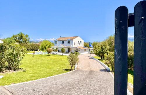 Velonades Villa | Villa Rubina Sidari with private pool by DadoVillas