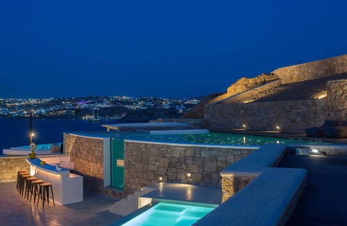 Ornos Villa | Villa Sapphire 6bed with Pool and Hot Tub in Ornos