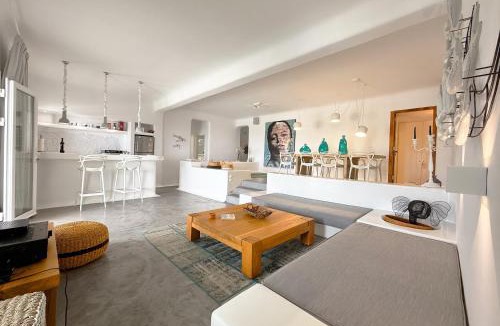 Faros Armenistis Villa | Villa Secret 55 Mykonos