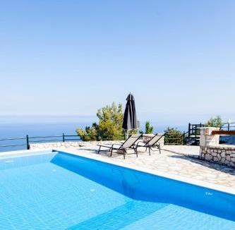 Kalamitsi Villa | Villa Skyfall