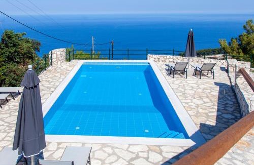Kalamitsi Villa | Villa Skyfall