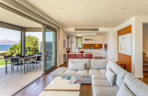 Plaka Villa | Villa Strix - Three Bedroom Villa, Sleeps 6