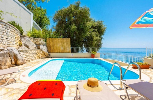 Katavolos Villa | Villa Thalassa - Three Bedroom Villa, Sleeps 6