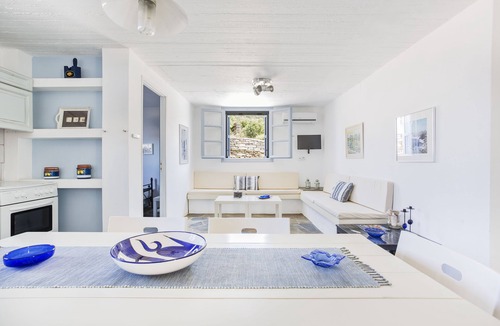 Vourkari House | Villa Thea