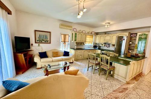 Eretria Villa | Villa Vaso