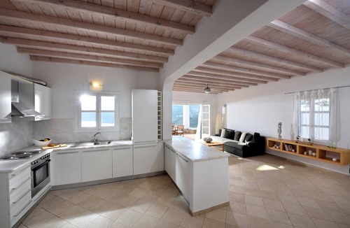 Elia Villa | Villa 'Wonderful Chrysta' with Sea View and Pool