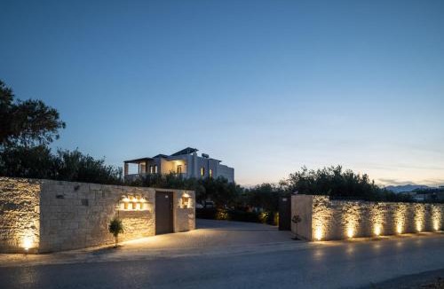 Ierapetra Villa | Villa Zoe - With 72m Pool