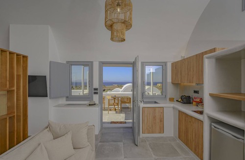 Oia Apartment | Vinsanto Anemi Vine Villa
