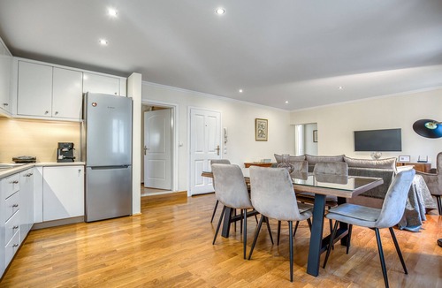 Old Town Apartment | Vista Fortezza - Two Bedroom Apartment, Sleeps 4