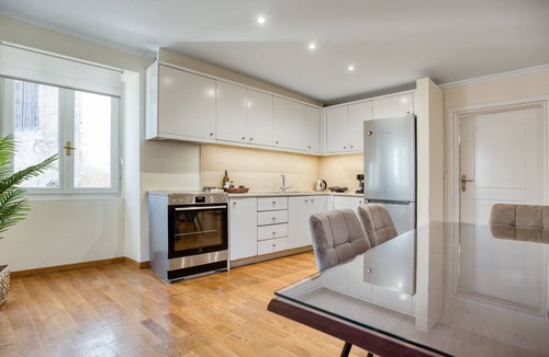 Old Town Apartment | Vista Fortezza - Two Bedroom Apartment, Sleeps 4